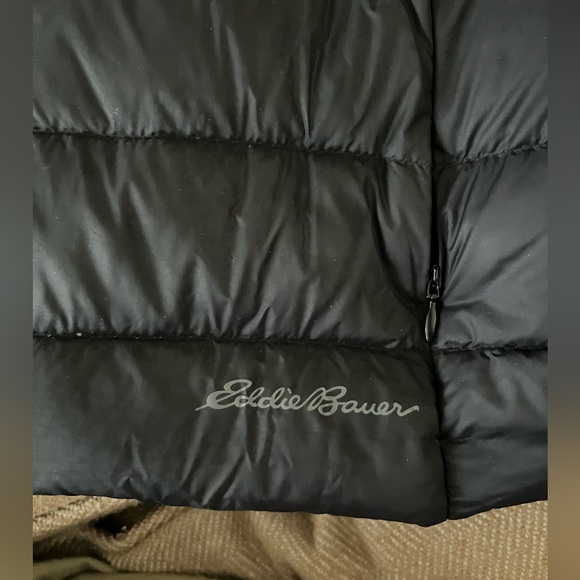 Women’s CirrusLite Down Vest - Picture 3 of 5